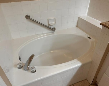 8884 Shoal Creek Lane - Photo Thumbnail 21