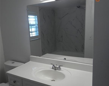 577 Sw 111th Lane - Photo Thumbnail 11