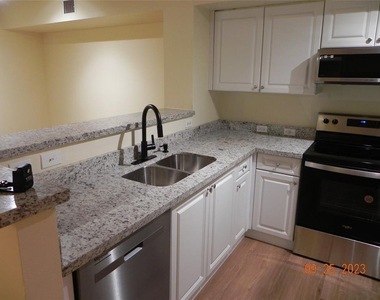 577 Sw 111th Lane - Photo Thumbnail 2
