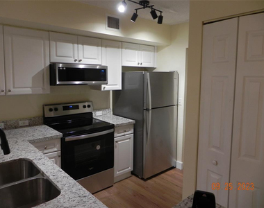 577 Sw 111th Lane - Photo Thumbnail 1