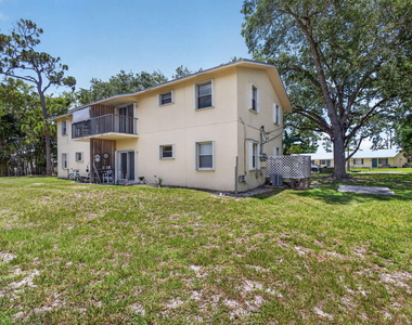 708 Sw Gardens Boulevard - Photo Thumbnail 34