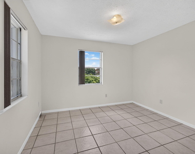 708 Sw Gardens Boulevard - Photo Thumbnail 31