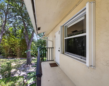 708 Sw Gardens Boulevard - Photo Thumbnail 7