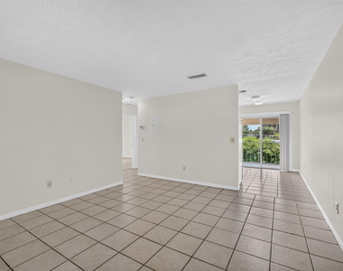 708 Sw Gardens Boulevard - Photo Thumbnail 11