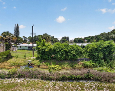 708 Sw Gardens Boulevard - Photo Thumbnail 23