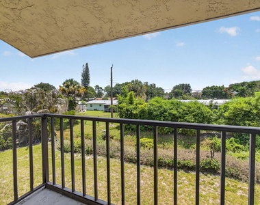708 Sw Gardens Boulevard - Photo Thumbnail 20