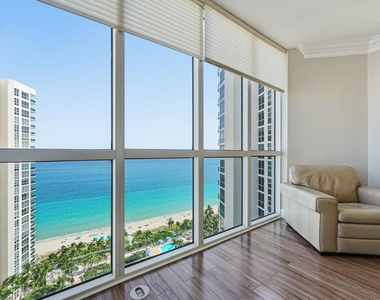 3100 N Ocean Boulevard - Photo Thumbnail 11