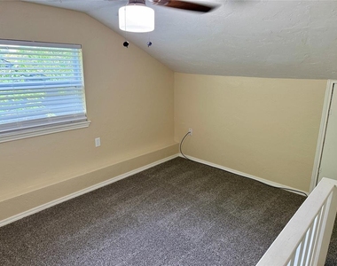 1728 Hasley Drive - Photo Thumbnail 7
