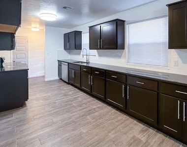 13408 Thompson Road - Photo Thumbnail 10