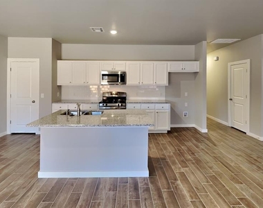 4412 Ne 123rd Street - Photo Thumbnail 4