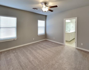 4412 Ne 123rd Street - Photo Thumbnail 7