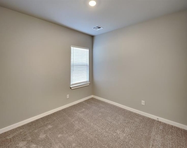 4412 Ne 123rd Street - Photo Thumbnail 12