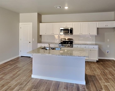 4412 Ne 123rd Street - Photo Thumbnail 5