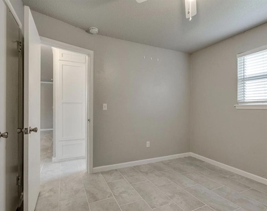 641 Sw 15th Street - Photo Thumbnail 24