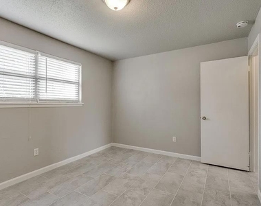 641 Sw 15th Street - Photo Thumbnail 22