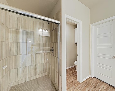 17657 Macarthur Park Drive - Photo Thumbnail 10