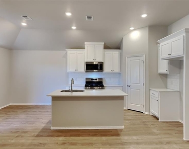 9109 Nw 127th Terrace - Photo Thumbnail 5