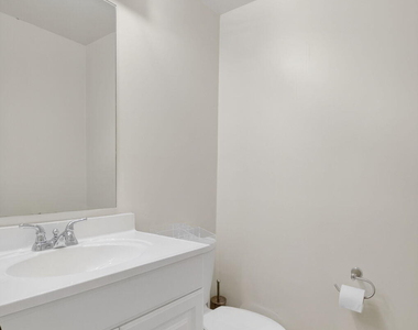 111 Normandy Lane - Photo Thumbnail 5