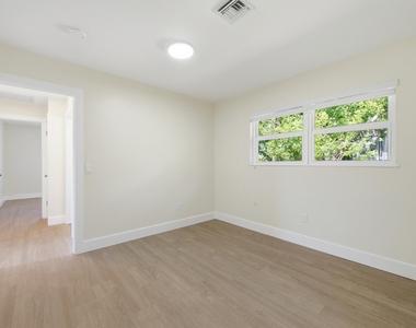 349 Wickline Boulevard - Photo Thumbnail 17