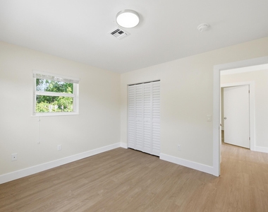 349 Wickline Boulevard - Photo Thumbnail 14