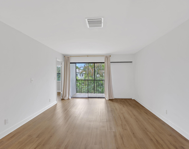 3275 Frederick Boulevard - Photo Thumbnail 5