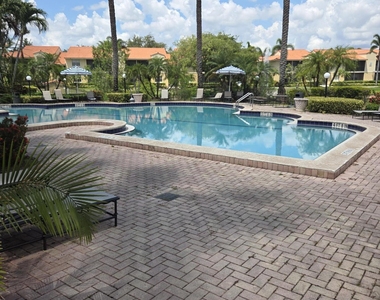 1245 Sw 46th Avenue - Photo Thumbnail 7