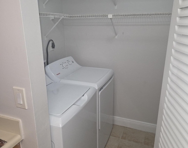 1245 Sw 46th Avenue - Photo Thumbnail 6