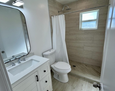 1134 6th Street - Photo Thumbnail 8