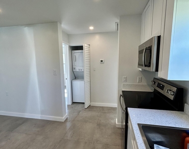 1134 6th Street - Photo Thumbnail 2