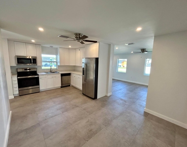 1134 6th Street - Photo Thumbnail 1