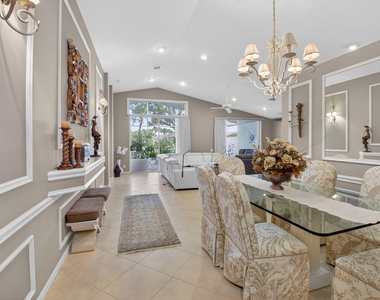 5256 Glenville Drive - Photo Thumbnail 18