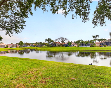 5256 Glenville Drive - Photo Thumbnail 3