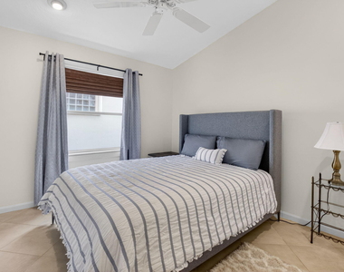 5256 Glenville Drive - Photo Thumbnail 35