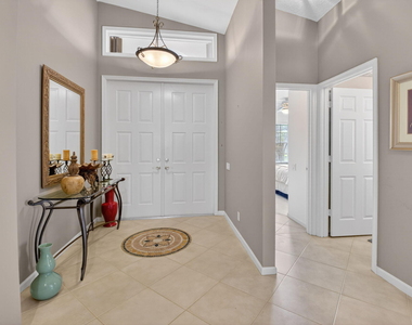 5256 Glenville Drive - Photo Thumbnail 5
