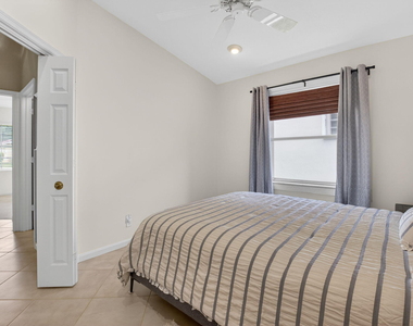 5256 Glenville Drive - Photo Thumbnail 36