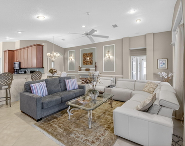 5256 Glenville Drive - Photo Thumbnail 14