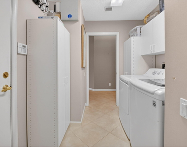 5256 Glenville Drive - Photo Thumbnail 40