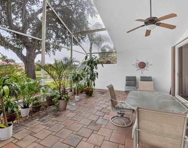 5256 Glenville Drive - Photo Thumbnail 10