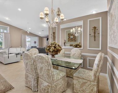 5256 Glenville Drive - Photo Thumbnail 17