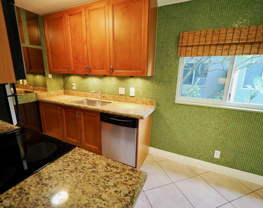 1460 Ne 18th Street - Photo Thumbnail 1