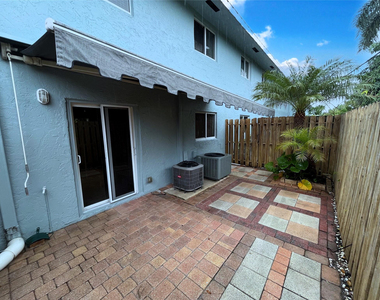 1460 Ne 18th Street - Photo Thumbnail 17