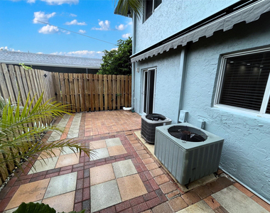 1460 Ne 18th Street - Photo Thumbnail 15