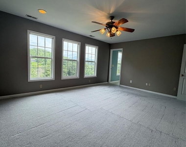 113 Lakeside Drive - Photo Thumbnail 18