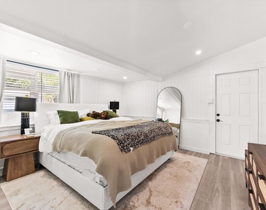 350 Forest Hill Boulevard - Photo Thumbnail 34