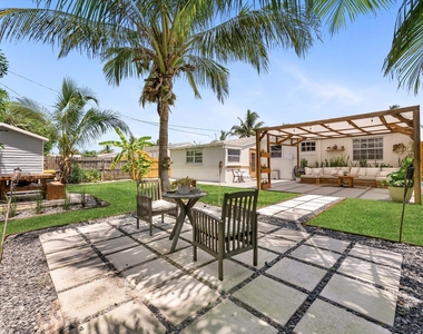 350 Forest Hill Boulevard - Photo Thumbnail 29