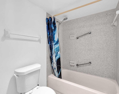 13721 Flora Place - Photo Thumbnail 40