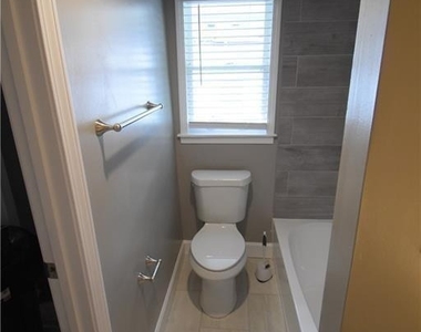 1077 Henderson Street - Photo Thumbnail 5