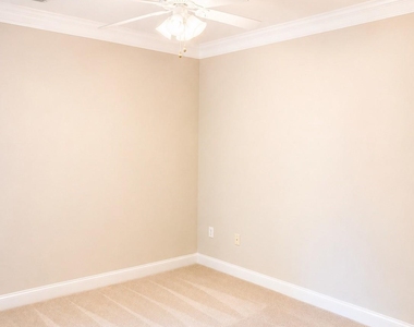 785 Magnolia Avenue - Photo Thumbnail 10