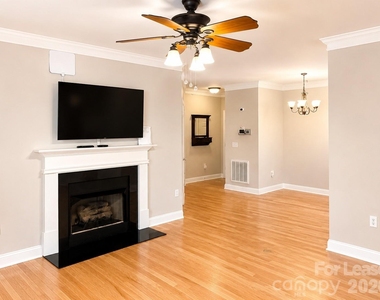 785 Magnolia Avenue - Photo Thumbnail 4