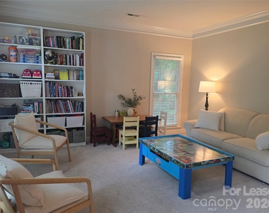 8800 Ferngrove Court - Photo Thumbnail 2
